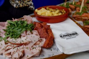 Belfast Centre Food Tour of 12+ Local Irish Dishes & Drinks - Starting at Belfast City Hall: the civic heartbeat of the route