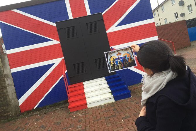 Belfast history of terror & mural 1 hr express private taxi tour - Stop 1: Bobby Sands Mural on the Falls Road