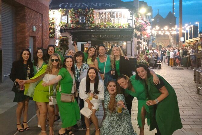 Belfast Pub Crawl - Meeting at Queen’s Square and how the timing usually works