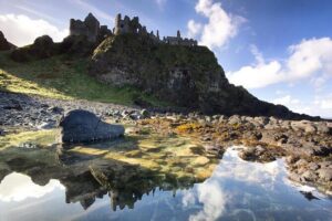 From Belfast-Giants Causeway, Dunluce Castle and Dark Hedges tour - Dunluce Castle cliff ruins: the value of a 5-minute stop